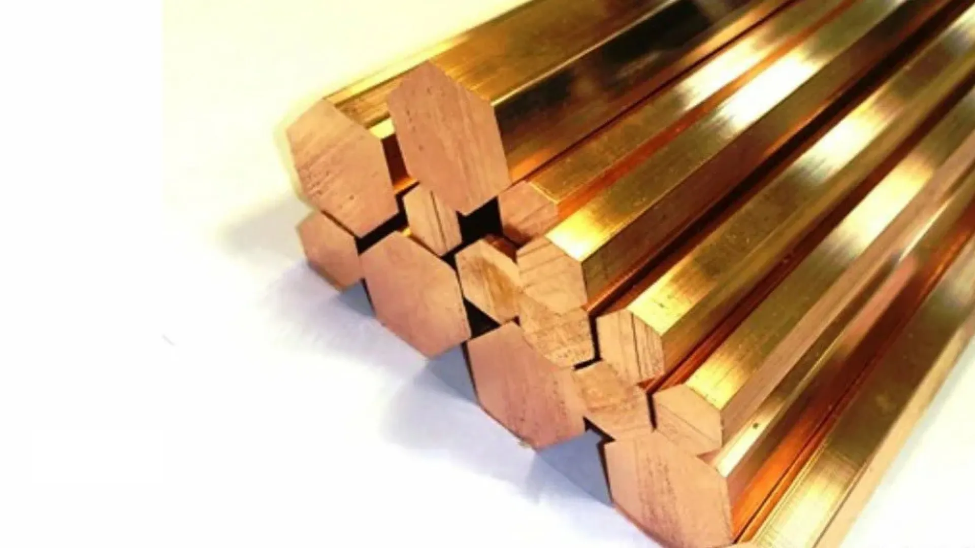 Шестигранник бронзовый  9.5 мм БрКМц3-1